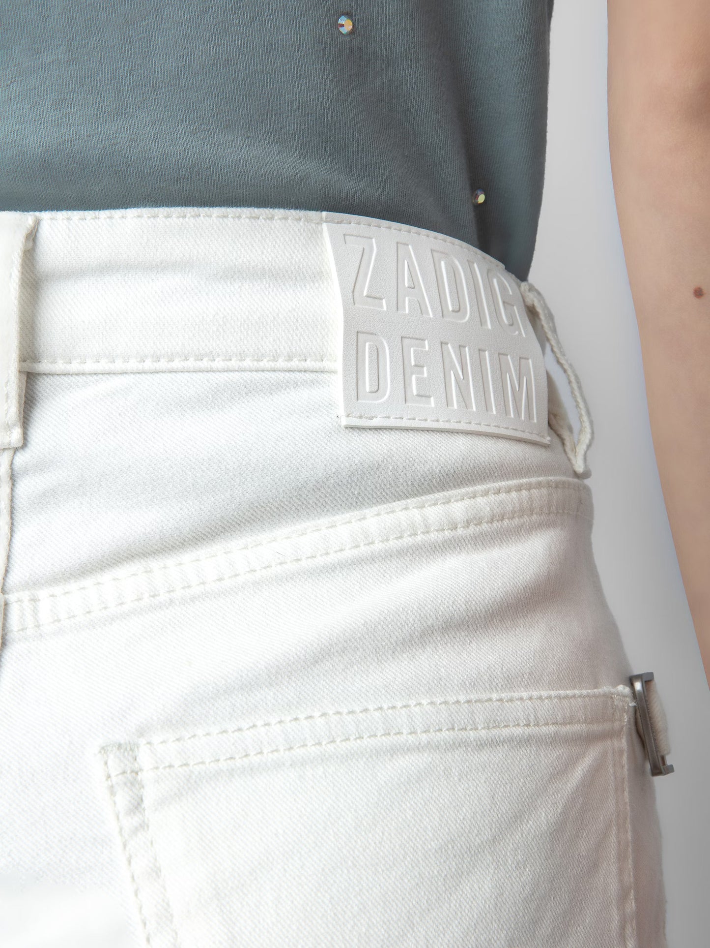 Short Sissi Denim short blanc femme