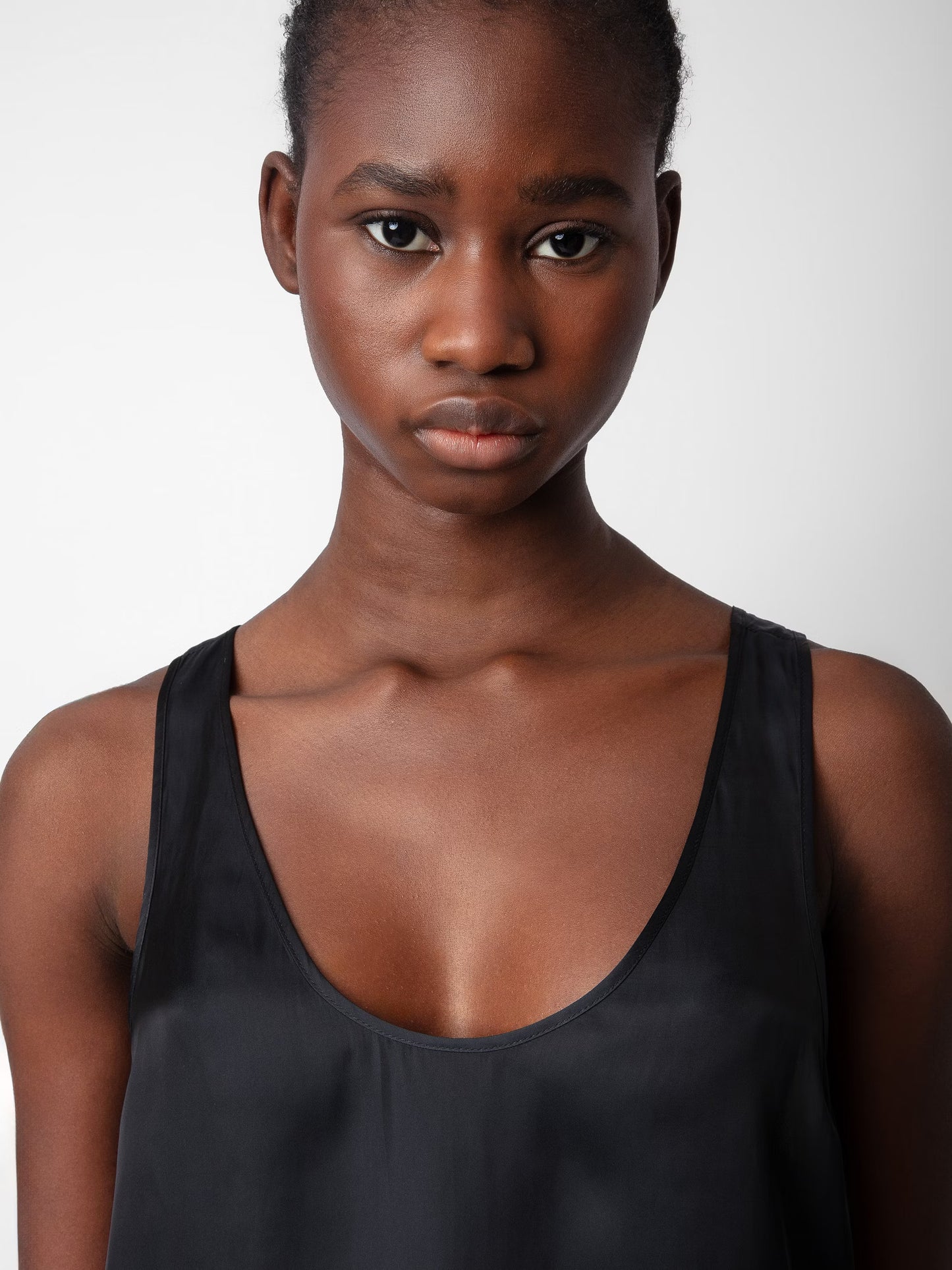 Top Carys Satin haut noir femme